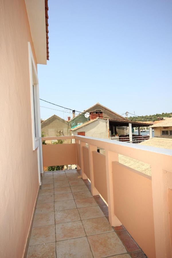 Apartments By The Sea Sali, Dugi Otok - 8121 Exteriör bild